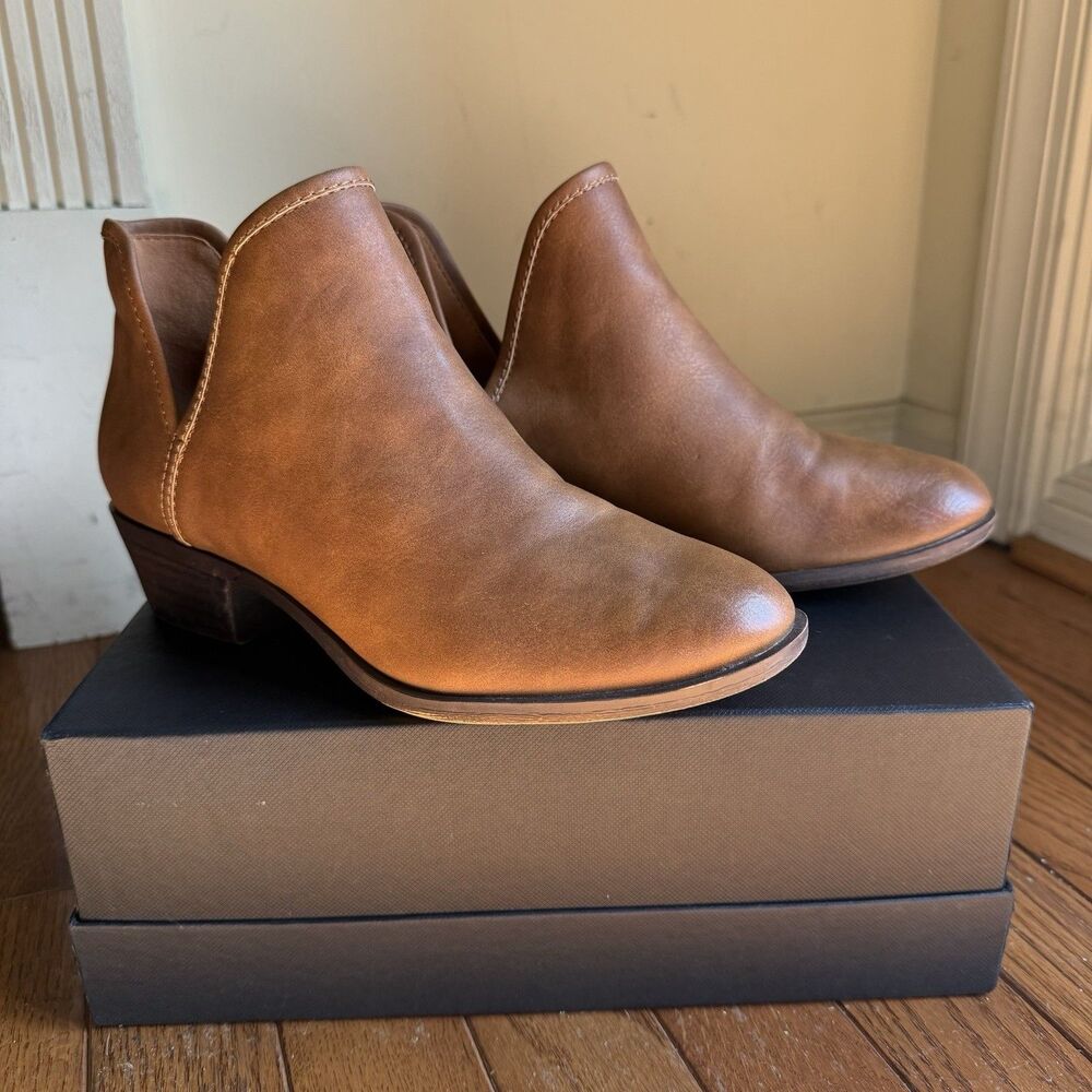 NWOT Lucky Brand Brown Tan Leather Cutout Ankle Boots Booties Women's Size 7 - Picture 2 of 8